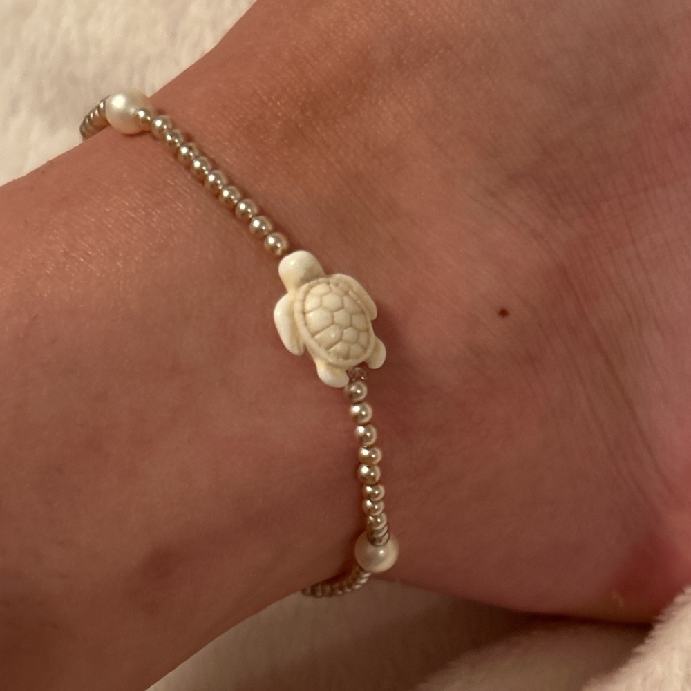 Hand beaded turtle anklet 🐢🤍